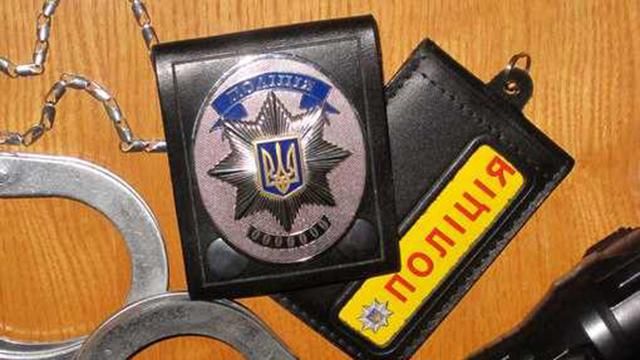 Военная прокуратура задержала полицейского на большой взятке Военная прокуратура задержала полицейского на большой взятке