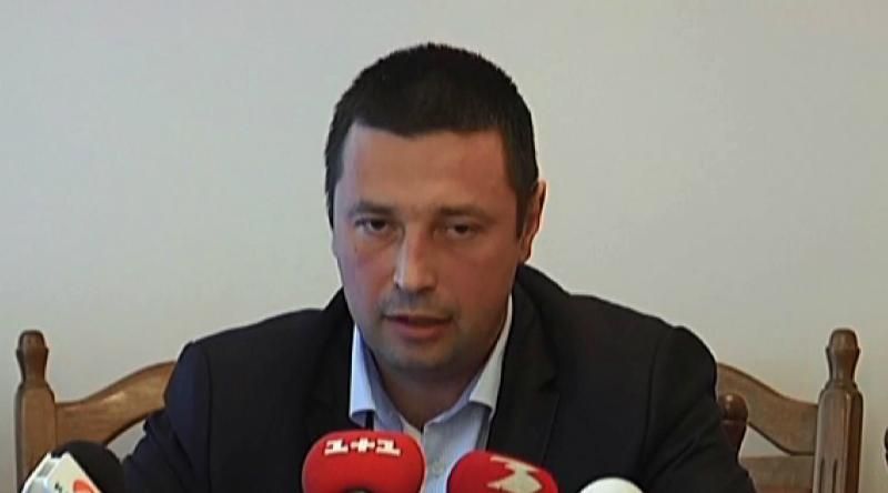 Чиновників одного із сіл спіймали із рекордним хабарем Чиновників одного із сіл спіймали із рекордним хабарем