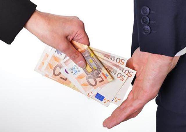 Ректор-взяточник внезапно попал в больницу Ректор-взяточник внезапно попал в больницу