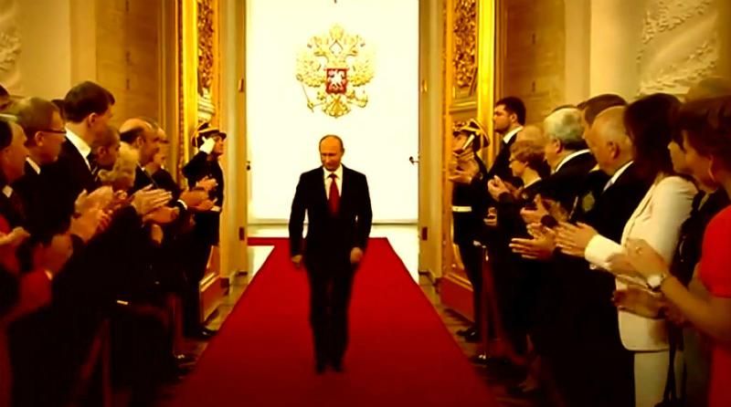 В Росії придумали максимально неефективний спосіб ремонту доріг В Росії придумали максимально неефективний спосіб ремонту доріг