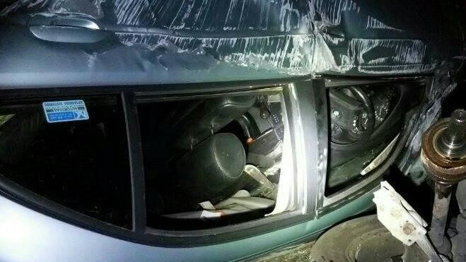 Сногсшибательная ДТП в Киеве: авто перевернуло на крышу, водитель выжил