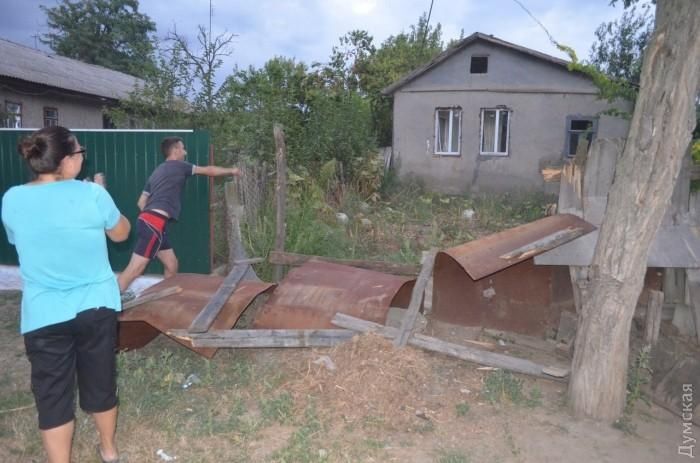 Близько 300 селян влаштували масові погроми будинків на Одещині