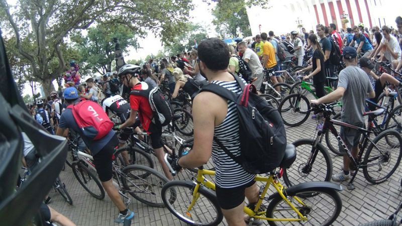 Велосипедисти влаштували масштабну акцію протесту в Одесі: з'явились фото