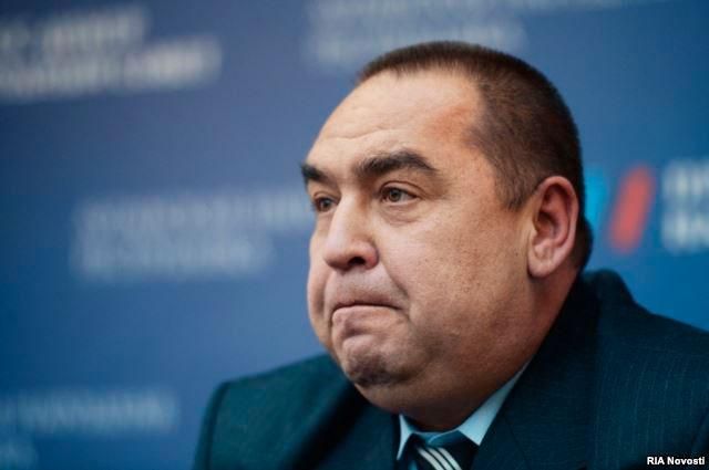 Фотофакт: у Плотницкого под носом устроили проукраинскую акцию Фотофакт: у Плотницкого под носом устроили проукраинскую акцию