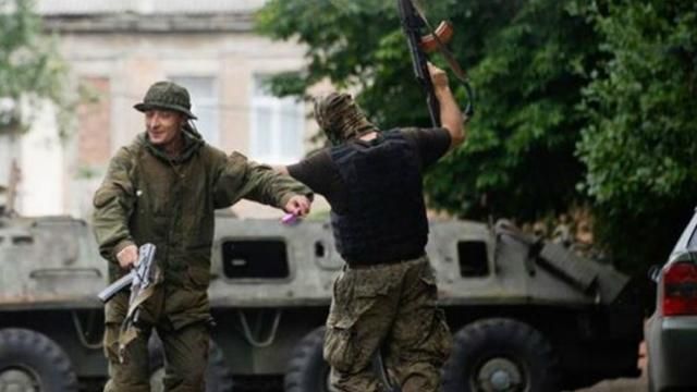 Террористы стреляют друг в друга: только за сутки погибли пятеро Террористы стреляют друг в друга: только за сутки погибли пятеро