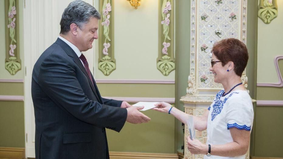 В Україну прибули чотири нові посли В Україну прибули чотири нові посли