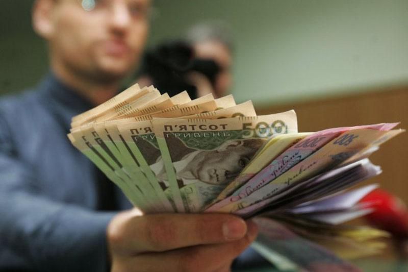 В яких сферах в Україні підвищилась заробітна плата