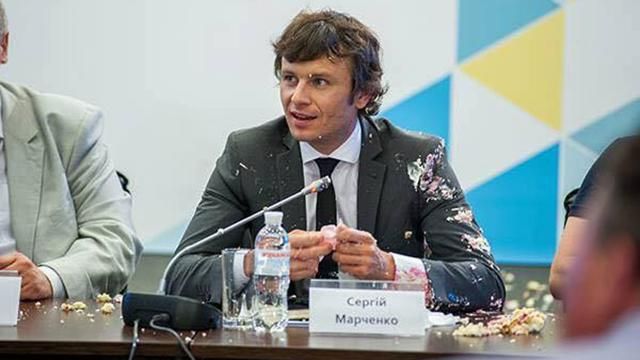 Волонтер резко раскритиковал студентов, который бросили торт в замминистра