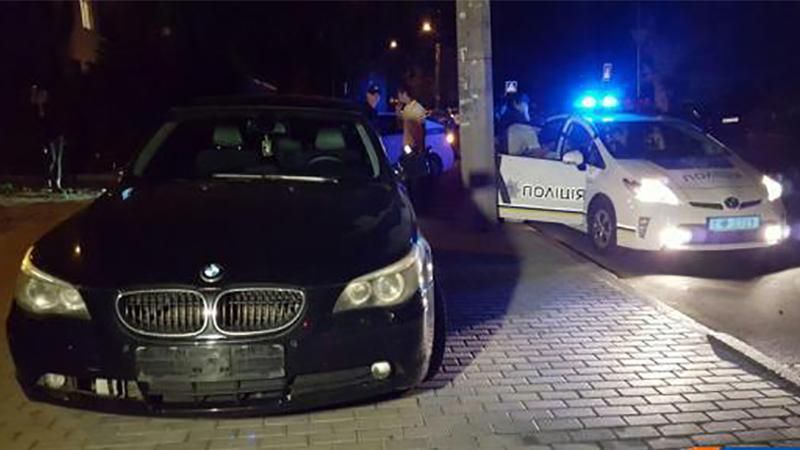 П'яні молодики влаштували гонитву з поліцією у Києві П'яні молодики влаштували гонитву з поліцією у Києві
