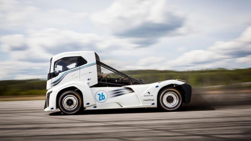 Вантажівка Volvo побила два світові рекорди Вантажівка Volvo побила два світові рекорди