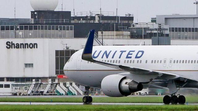 Літак екстрено приземлився в Ірландії: 16 людей в лікарні