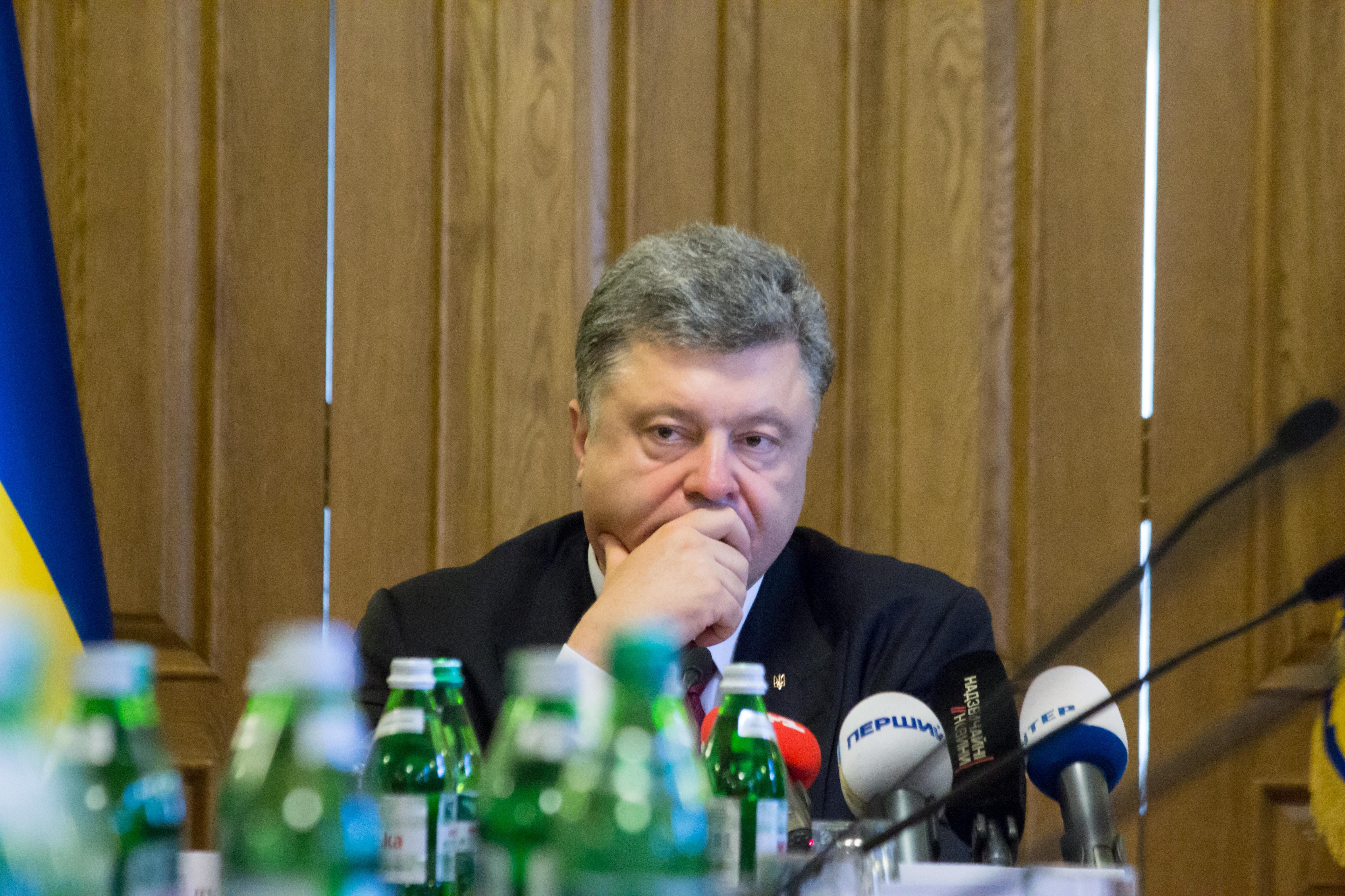 Порошенко розповів, коли запустять систему е-декларування Порошенко розповів, коли запустять систему е-декларування