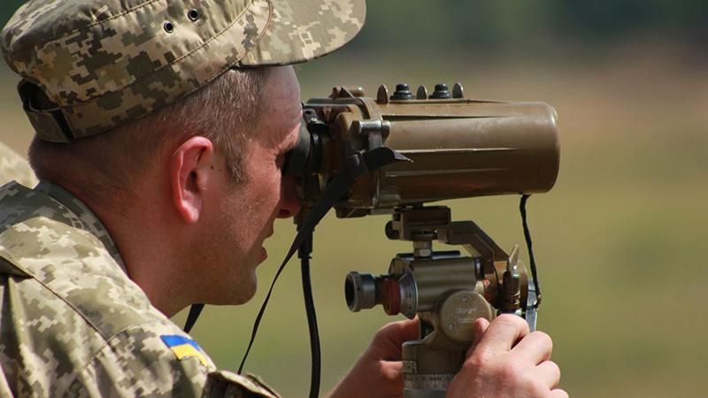 На Донбасі неспокійно попри заклики до "режиму тиші" На Донбасі неспокійно попри заклики до "режиму тиші"
