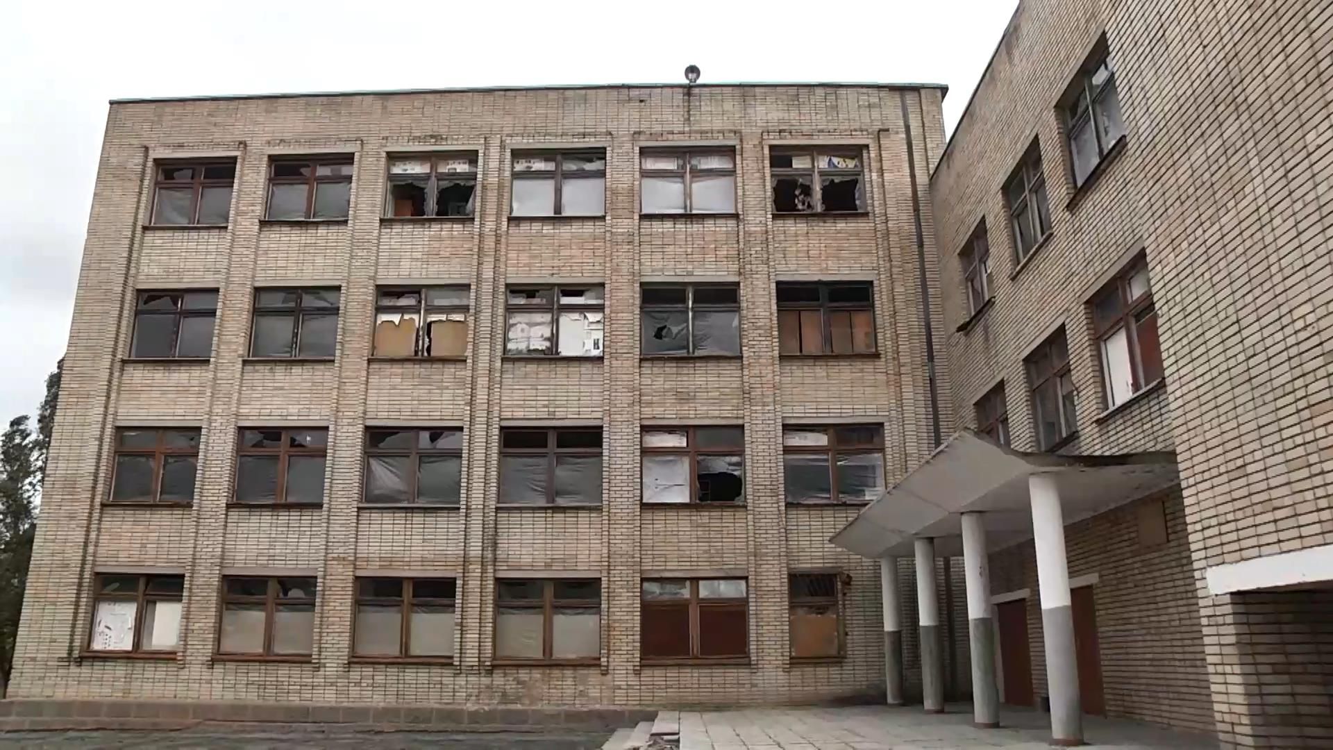 Наша школа маленькая, но мы ее очень любим, – ученица из зоны АТО Наша школа маленькая, но мы ее очень любим, – ученица из зоны АТО