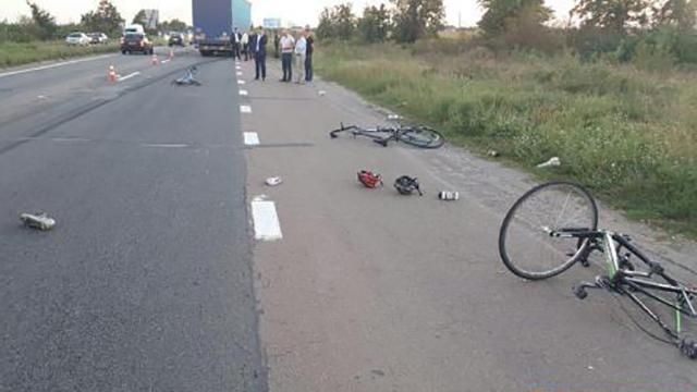 ДТП з групою велосипедистів: відсторонено директора училища фізкультури ДТП з групою велосипедистів: відсторонено директора училища фізкультури