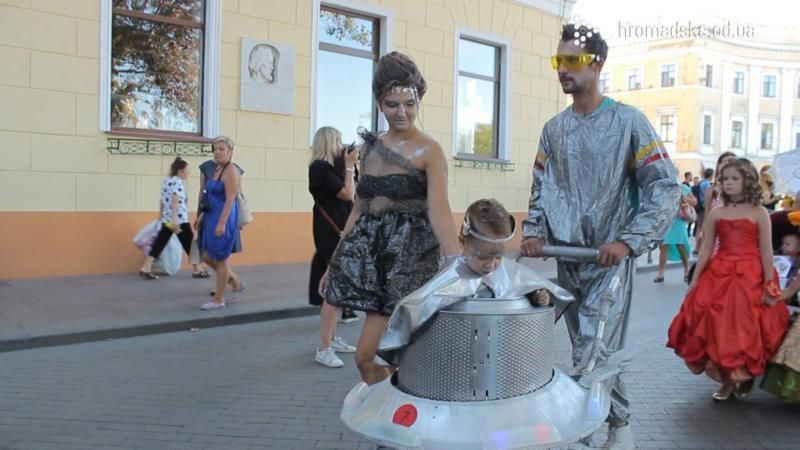 Як незвичним парадом в Одесі відсвяткували день міста