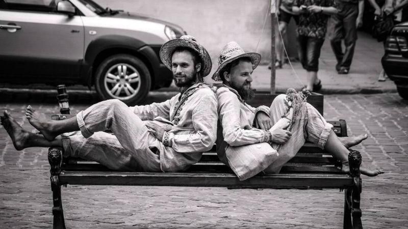 Босиком из Ужгорода в Харьков: захватывающая история двух путешественников Босиком из Ужгорода в Харьков: захватывающая история двух путешественников