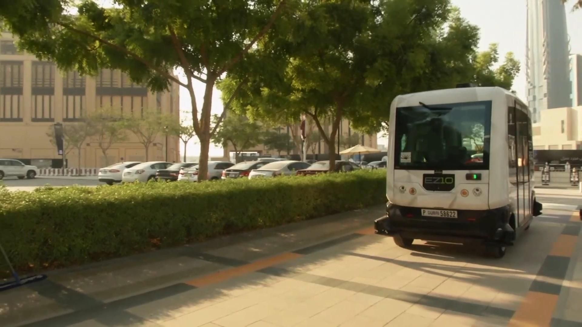 Автобус будущего тестируют в Арабских Эмиратах Автобус будущего тестируют в Арабских Эмиратах