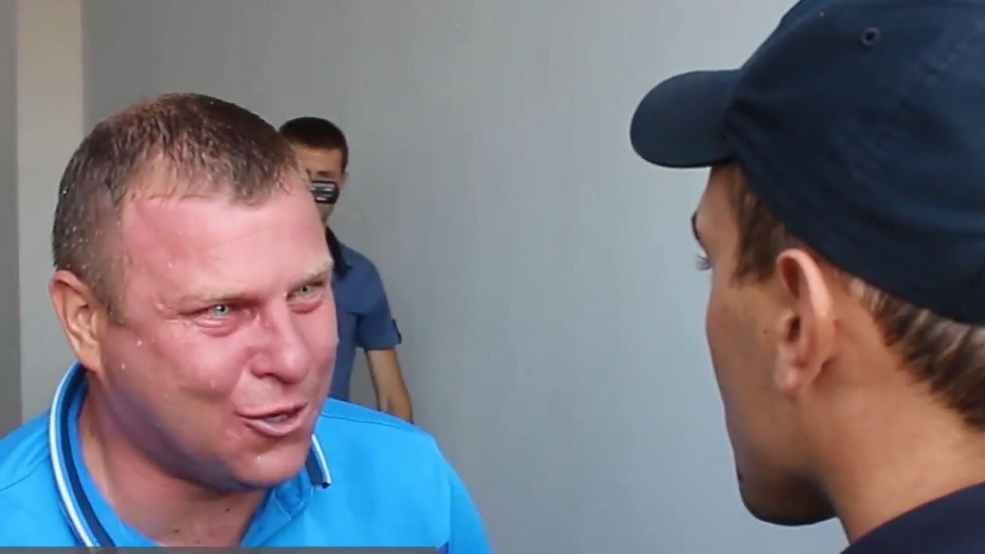 З’явилося відео сутички футболістів та поліції, яка застосувала сльозогінний газ З’явилося відео сутички футболістів та поліції, яка застосувала сльозогінний газ