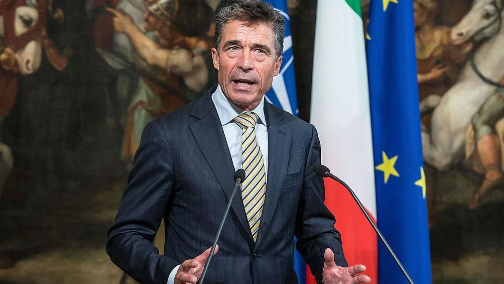 Украинская армия не защитит от российского вторжения, – экс-генсек НАТО Украинская армия не защитит от российского вторжения, – экс-генсек НАТО