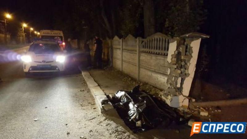 У Києві мікроавтобус наїхав на групу пішоходів: є жертви У Києві мікроавтобус наїхав на групу пішоходів: є жертви