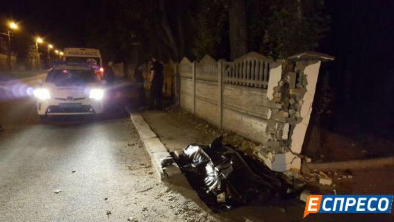 В Киеве микроавтобус наехал на группу пешеходов: есть жертвы