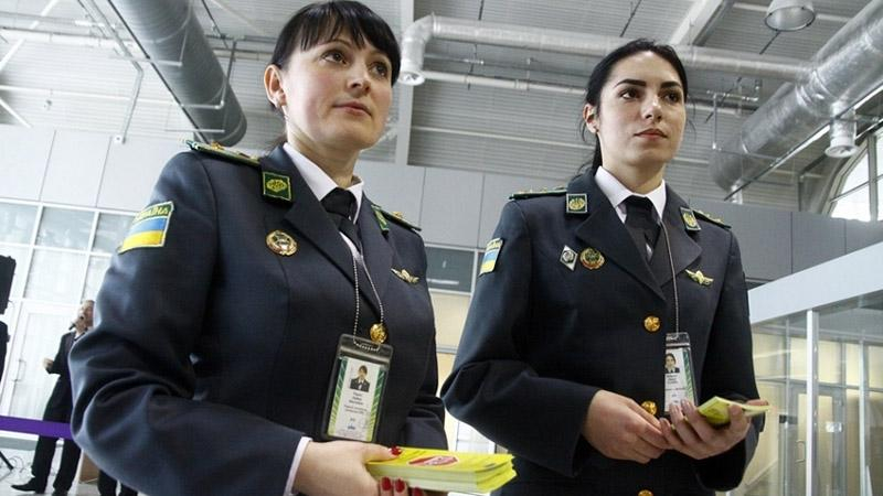 Украинские пограничники задержали мошенника, которого Интерпол искал 7 лет