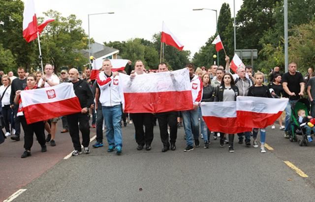 Через британських націоналістів Варшава хоче повернути поляків на батьківщину