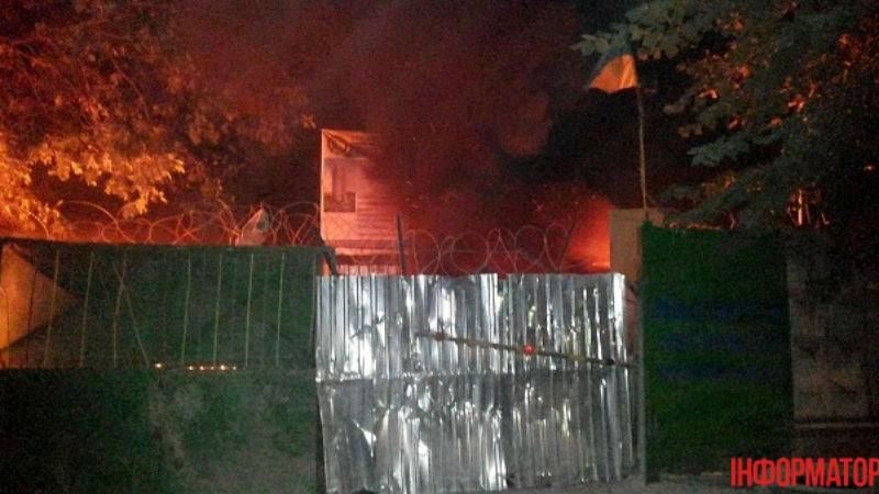 Сутички біля забудови у Києві – місцеві обурені бездіяльністю поліції Сутички біля забудови у Києві – місцеві обурені бездіяльністю поліції