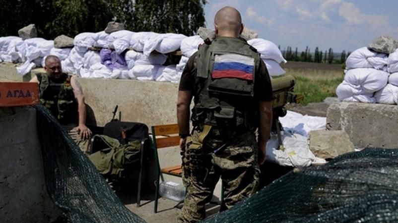 З'явились фото та імена російських військових, які влаштували бунт на Донбасі 