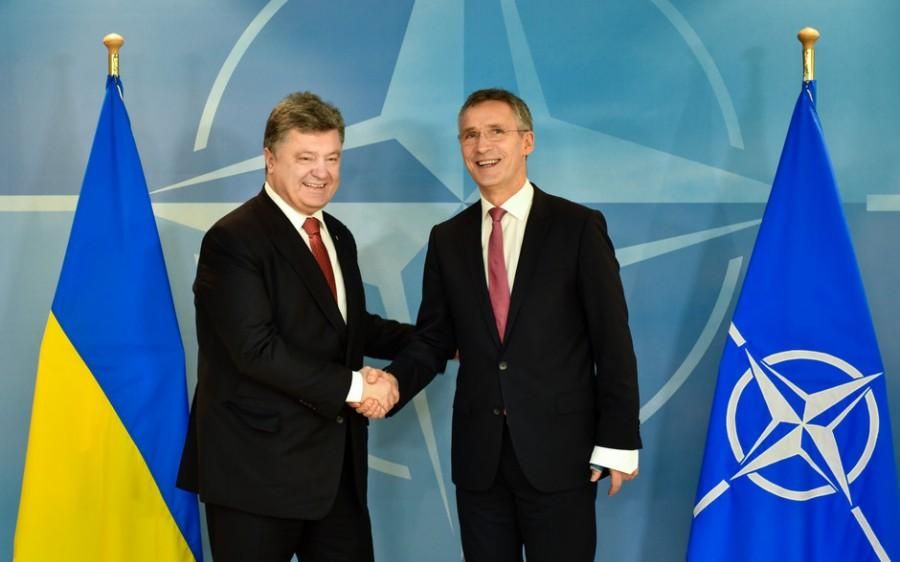 Україна фактично приєднується до НАТО без формального членства, – політолог
