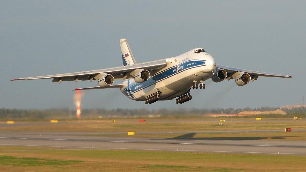 "Антонов" хоче заборонити літати російським літакам серії "АН" "Антонов" хоче заборонити літати російським літакам серії "АН"