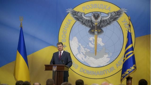 Порошенко озвучив втрати розвідників за час війни на Донбасі Порошенко озвучив втрати розвідників за час війни на Донбасі
