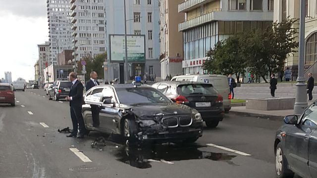Авто советника Путина попало в аварию
