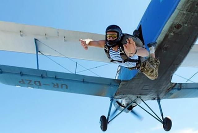 Двоє бійців АТО стрибнули з парашутами і загинули під Миколаєвом Двоє бійців АТО стрибнули з парашутами і загинули під Миколаєвом