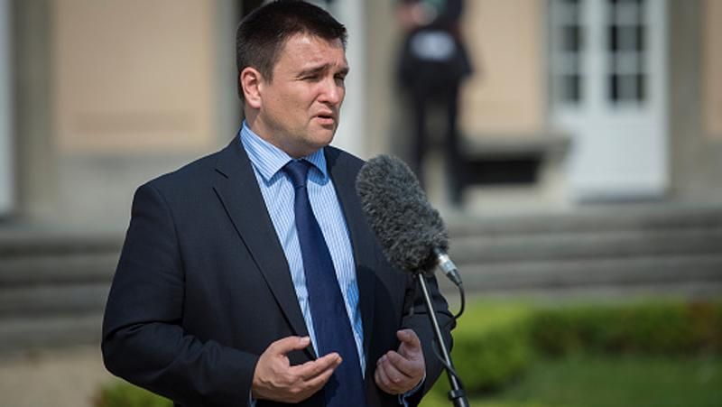 Украина запретила россиянам голосовать в Украине Украина запретила россиянам голосовать в Украине