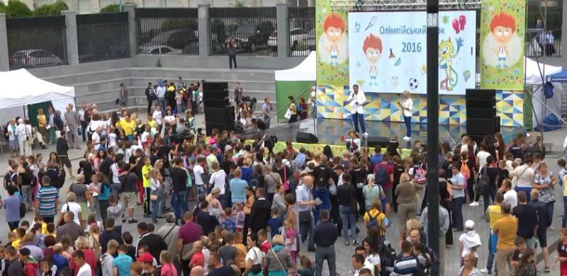 В Киеве прошел массовый "олимпийский урок"