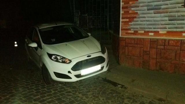 З'явились фото з резонансної ДТП з п'яним прокурором на Закарпатті З'явились фото з резонансної ДТП з п'яним прокурором на Закарпатті