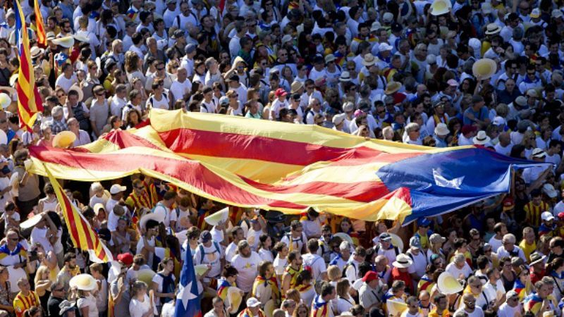 Творіння Гауді агітували за незалежність Каталонії: на вулиці вийшли тисячі людей