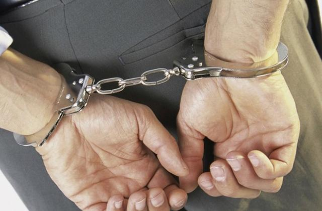 В Днепре мужчина угрожал взорвать себя и жену и подорвал свое авто