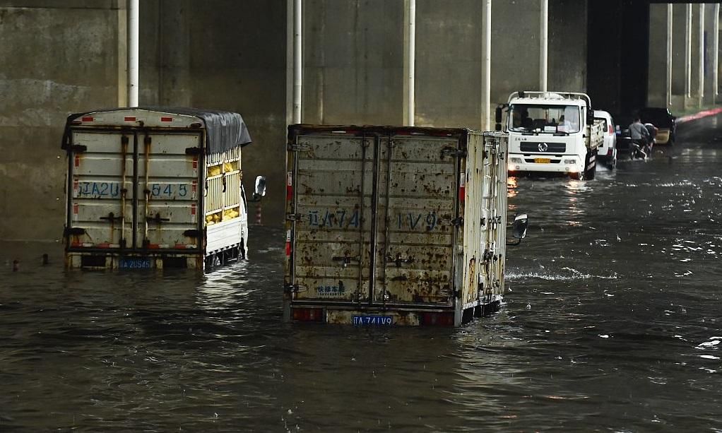 Почти 400 человек пропали без вести из-за наводнения в Северной Корее
