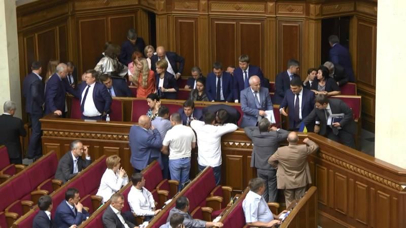 Депутатів закликають переглянути перелік претендентів у ЦВК