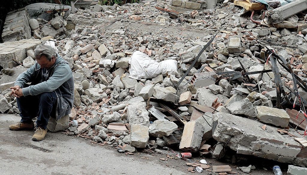 Італійці подали в суд на Charlie Hebdo Італійці подали в суд на Charlie Hebdo