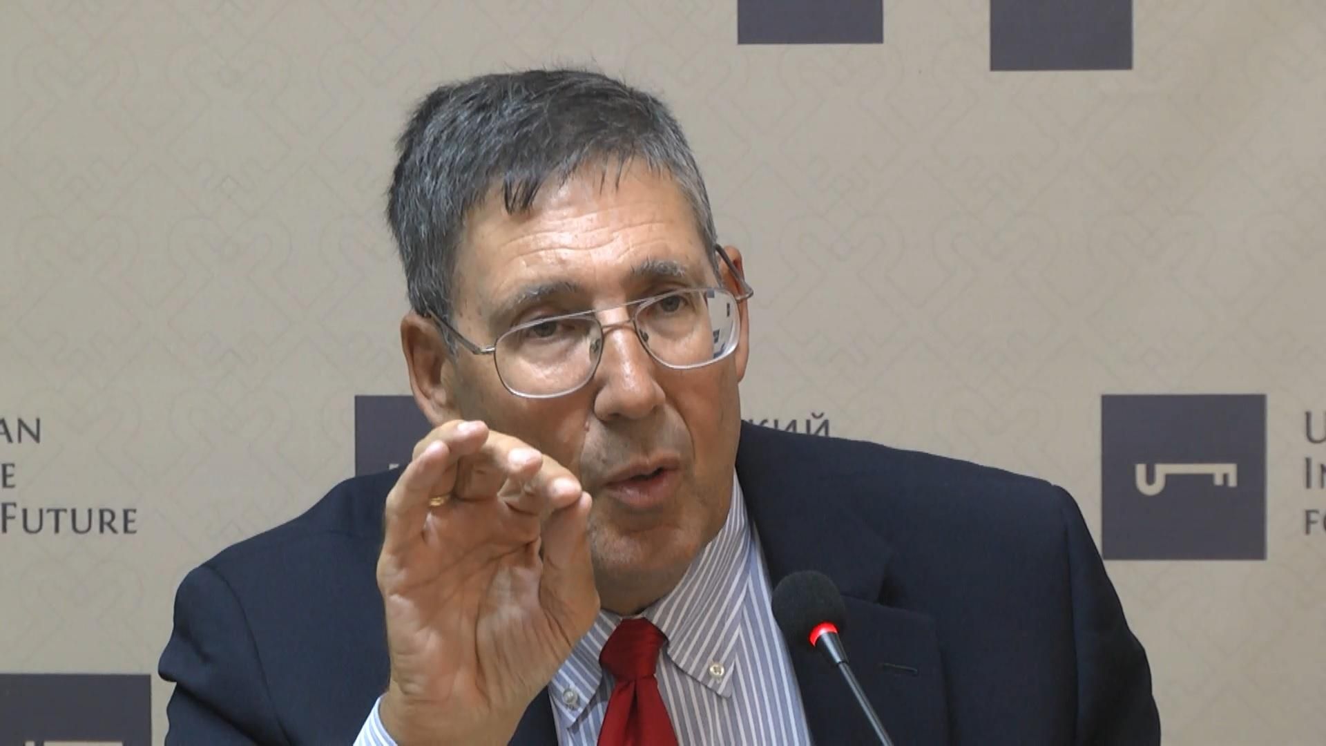 Дипломат рассказал, сколько Россия потеряла процентов ВВП из-за санкций Дипломат рассказал, сколько Россия потеряла процентов ВВП из-за санкций