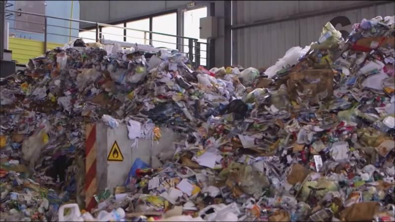 Франція першою у світі відмовиться від пластикового посуду Франція першою у світі відмовиться від пластикового посуду