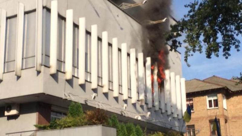 Підпал "Інтера": поліція розглядає різні версії Підпал "Інтера": поліція розглядає різні версії