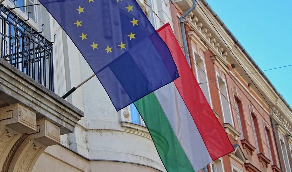 Угорщина відповіла на заклик вигнати її з ЄС