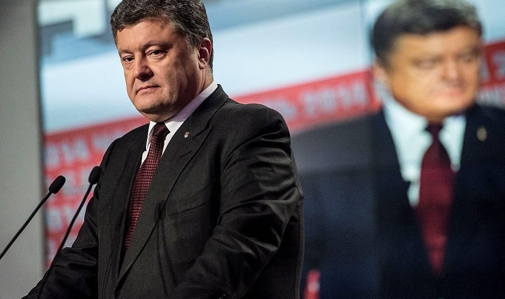 Порошенко рассказал, кому из силовиков нужно больше денег Порошенко рассказал, кому из силовиков нужно больше денег