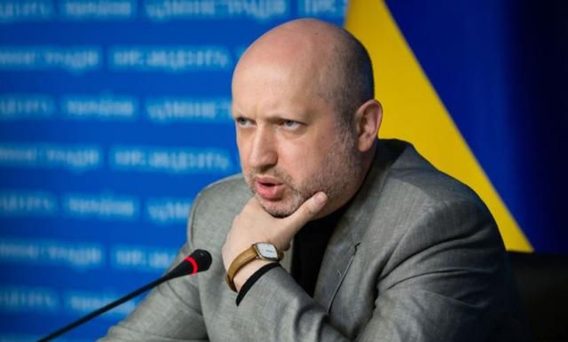 Россия увеличивает количество военной авиации возле Украины, – Турчинов Россия увеличивает количество военной авиации возле Украины, – Турчинов