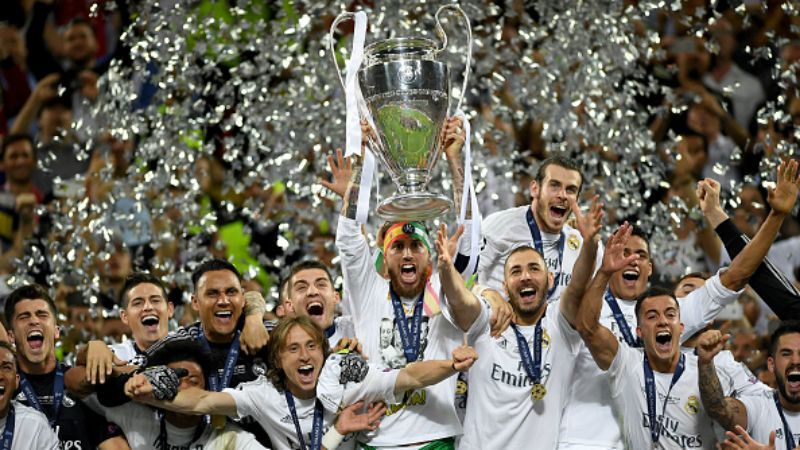 Порошенко повідомив фантастичну новину для футбольних фанатів Порошенко повідомив фантастичну новину для футбольних фанатів